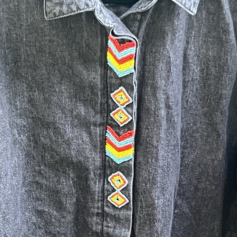 Vintage Wrangler Womens M Aged Black Denim Western Beaded Shirt Rodeo Cowgirl - Picture 3 of 5